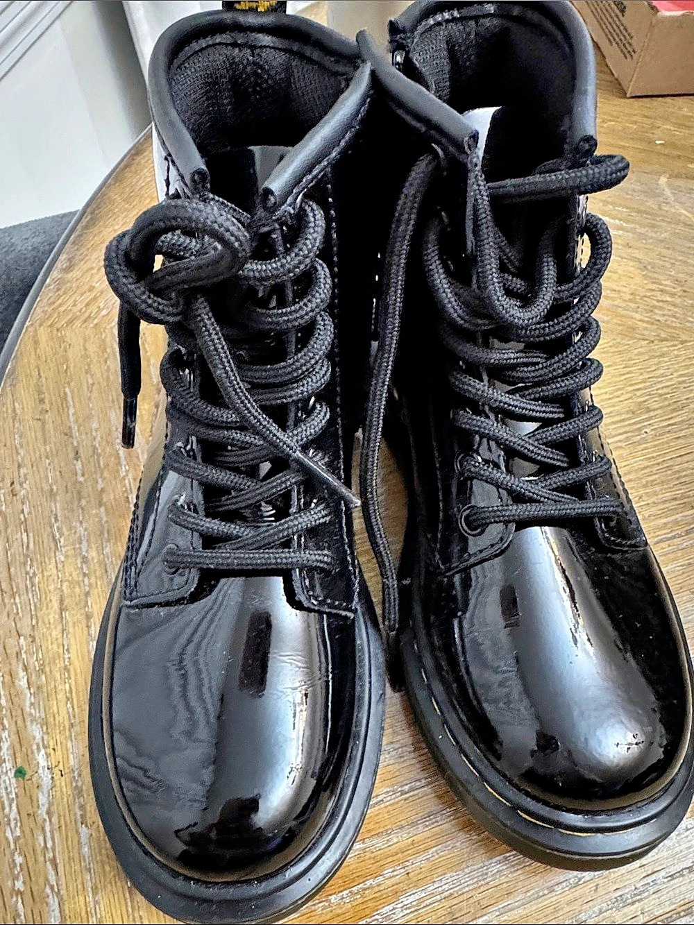 Dr. Martens Junior 1460 Patent Lamper Leather Boots
